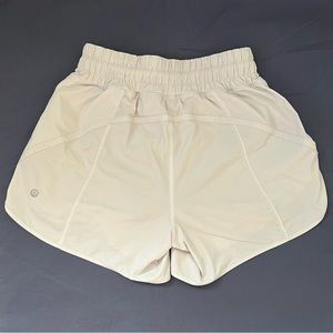 Lululemon Track That Mid-Rise White Lined Short 5"-Size 4